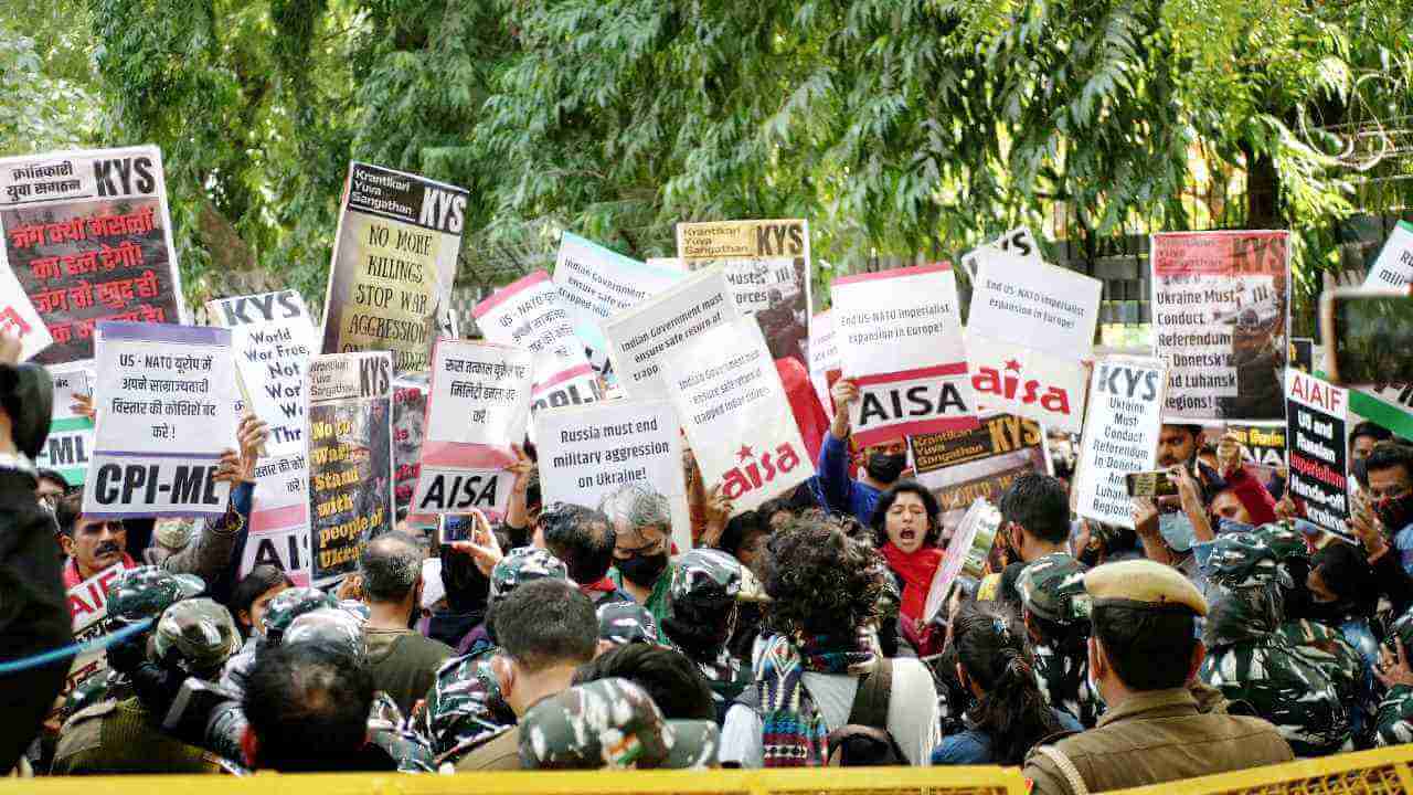 Delhi Citizens March for Peace: Demand immediate stoppage of war on Ukraine and safe return of Indian students!